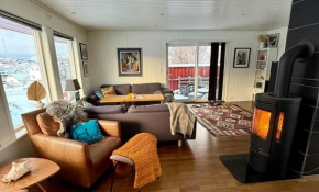 Perfect house in Henningsvær with sea-view